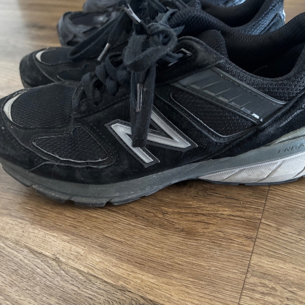 New Balance 990